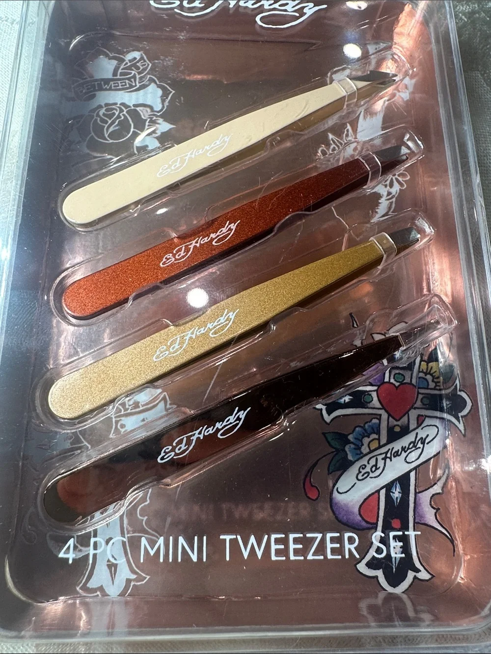 NWT 4 pc. Mini Tweezer Set - Ed Hardy design